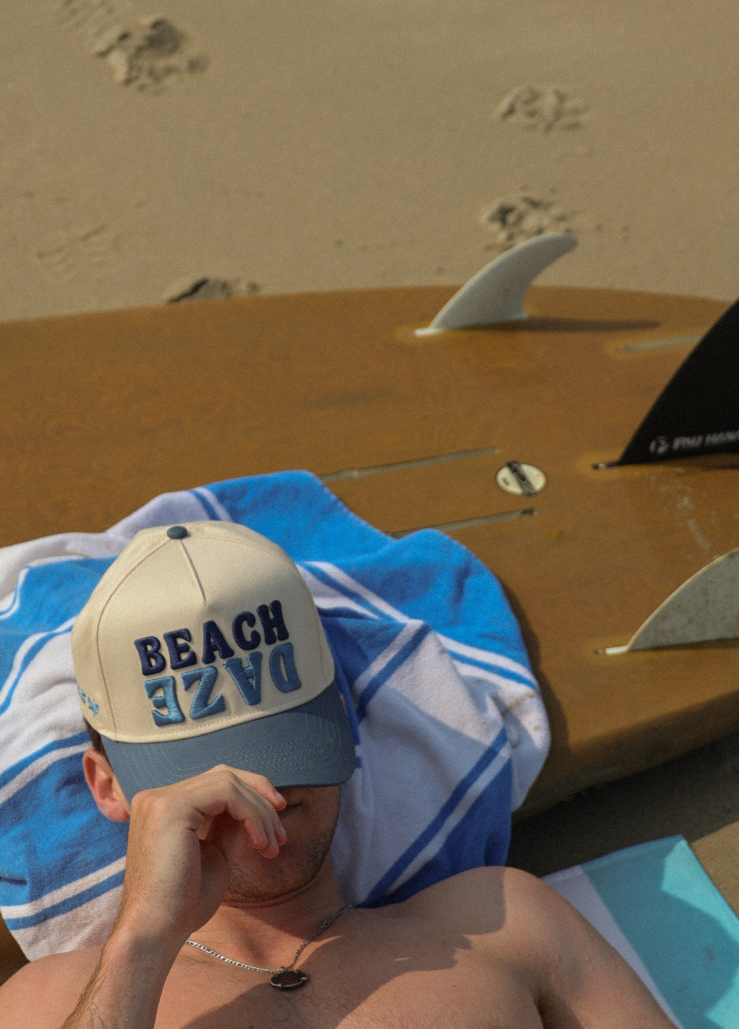 BEACH DAZE HAT